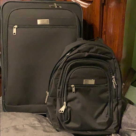 21 x 15 x 7 luggage